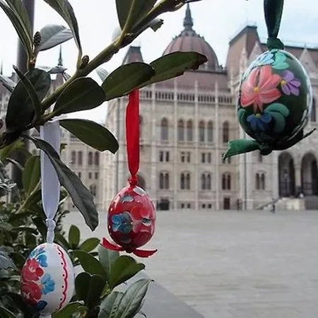 Haus In Mit Garten * Budapeste