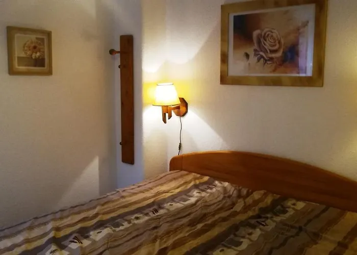 Haus In Mit Garten Case de vacanță