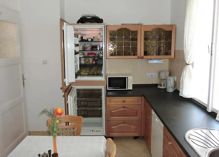 Case de vacanță Haus In Mit Garten