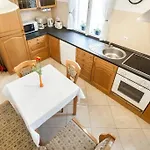 Haus In Mit Garten Vakantiehuis Boedapest