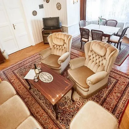 Haus In Mit Garten Vakantiehuis *